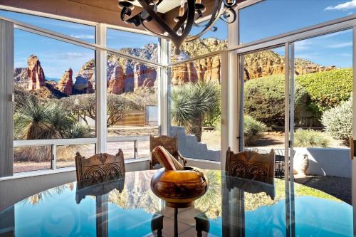 Sedona House | Luxury in Sedona Desert with 360 Views & Sunsets with Family