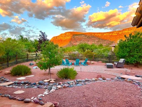 Sedona House | Sedona StarGazing Retreat Glowing Red Rock views