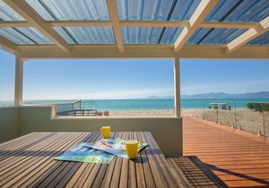 Beachfront Ruby Bay - Mapua Beach House in Ruby Bay