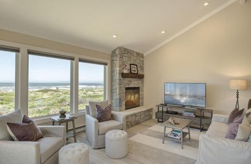 Castroville Apartment | 3930 Bella Casa condo
