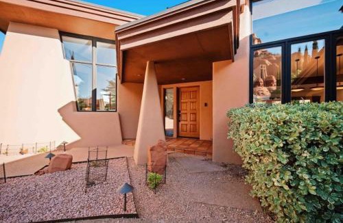 Sedona House | Chapel Vortex Home Red Rocks Hot Tub Gardens