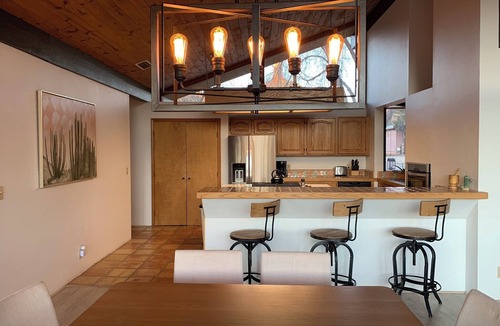 West Sedona House | Dynamite Red Rock Views w Spa & gas fire-table