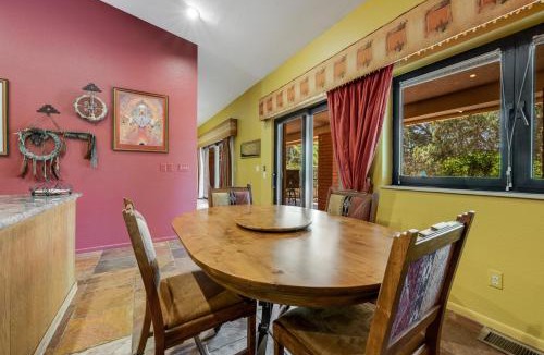 Sedona House | Four Queens in Chapel