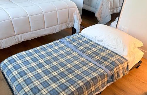 Munds Park House | Modern Cabin Living! Mtn-View Gem in Munds Park