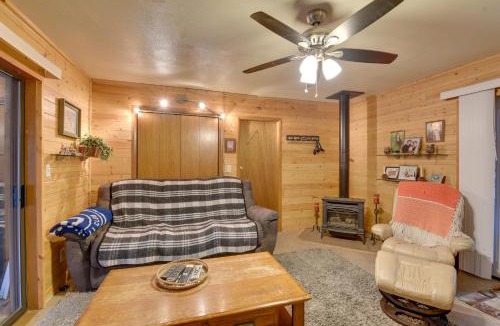 Munds Park House | Near Hiking & Golfing: Munds Park Cabin w/Deck!