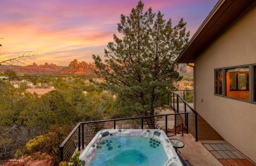 Sedona House | Oak Ridge at Palisades Breathtaking Views Spa Fire Pit Pet-Friendly