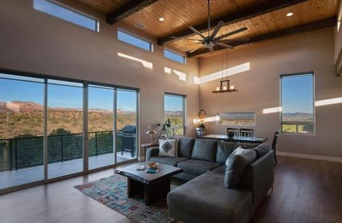 Sedona House | Panoramic Sedona Mesa Views Firepit & Outdoor Fun