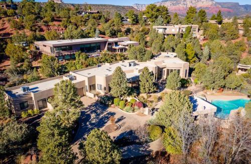 Sedona House | Rolling Sedona Paradise 4 Bdrm, 4.5 BA, Pool