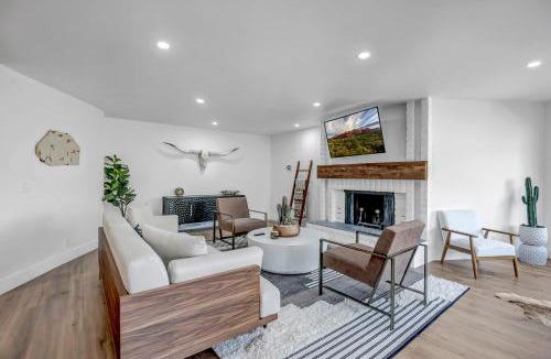 Sedona House | Sedona Desert River-Private Watering Hole on Oak Creek, Direct Red Rock Views, Chapel Area!