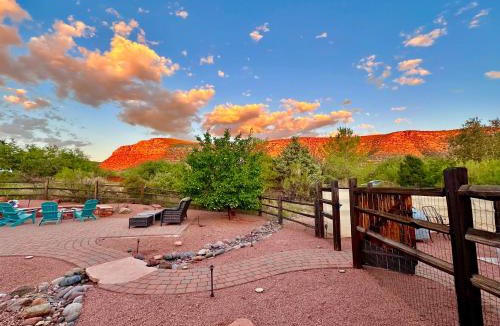 Sedona House | Sedona StarGazing Retreat Glowing Red Rock views