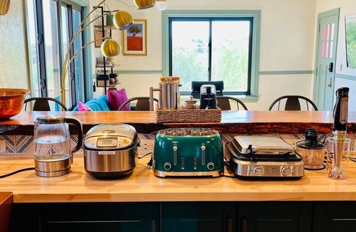 Clarkdale Cottage | Sunny Historic Remodel+Wineries+Outdoor Living+ Verde Train+Holiday Availability