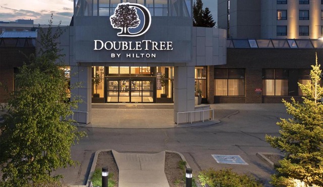 DoubleTree by Hilton West Edmonton