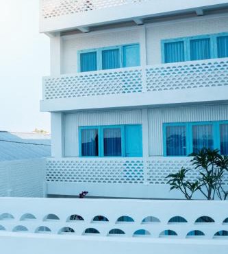 Paras Paros Marina Lodge