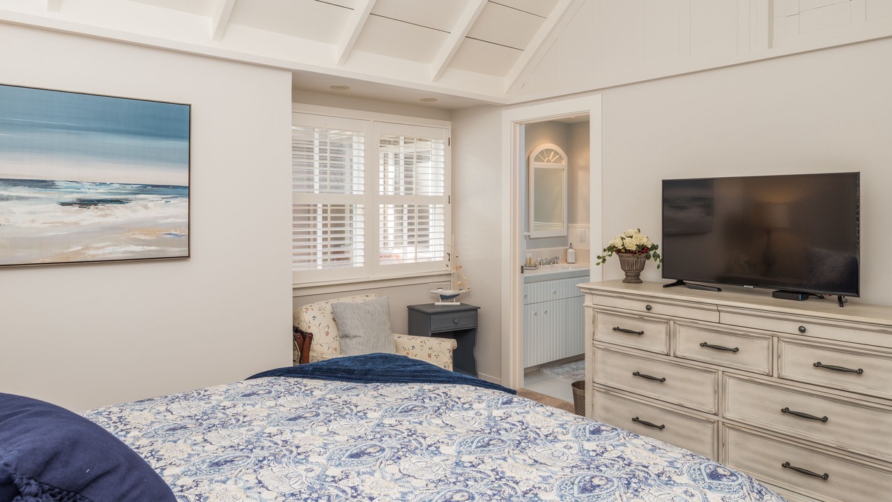 Photo of Bedroom in Northwest Carmel